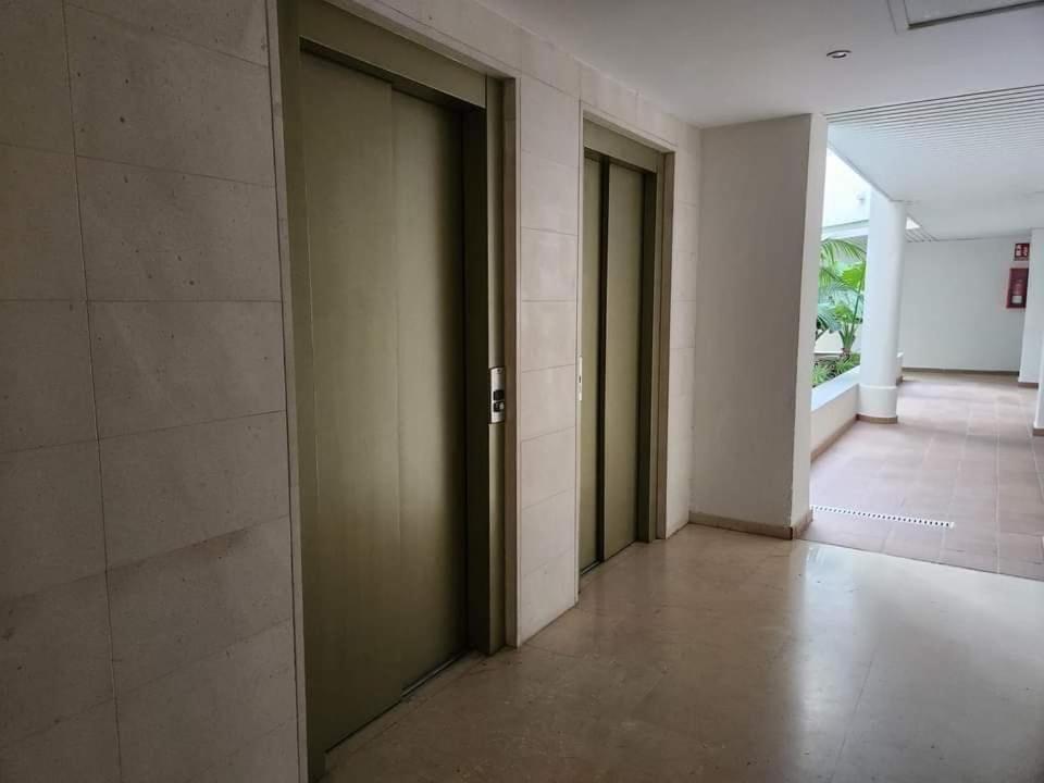 Apartment Beachfront Accommodation 에스테포나 외부 사진